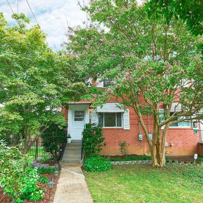 1301 S Highland St, Arlington, VA 22204