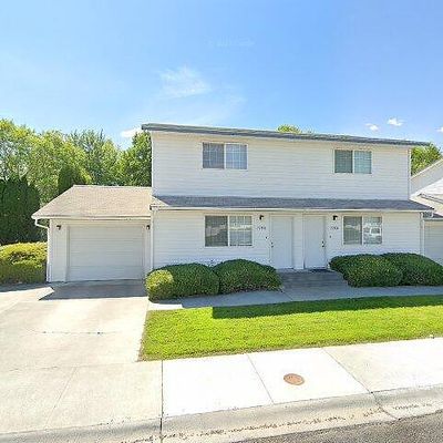 1302 / 1304 /1306 1308 Shaker Pl, Moses Lake, WA 98837