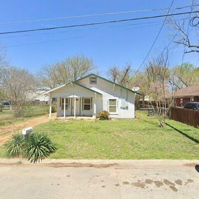 1305 E Chambers St, Cleburne, TX 76031