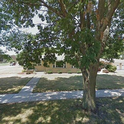 1307 N Lexington Dr, Janesville, WI 53545