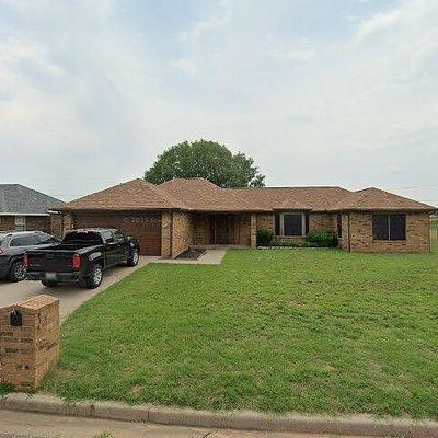 1310 Parliament St, Burkburnett, TX 76354