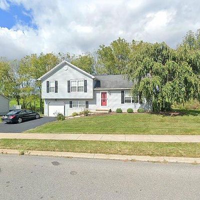 132 Steeplechase Dr, Pleasant Gap, PA 16823