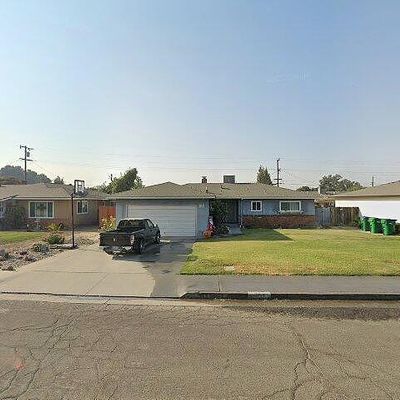 1321 Aspen St, Selma, CA 93662