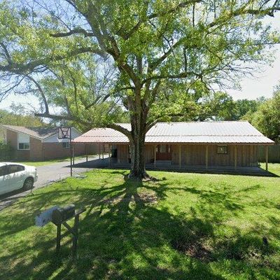 1343 Bassett St, Orange, TX 77632