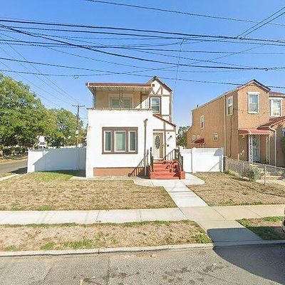 13501 230 Th St, Laurelton, NY 11413