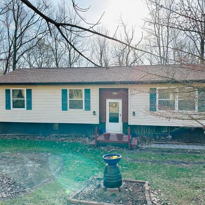 136 Melody Ln, Canadensis, PA 18325