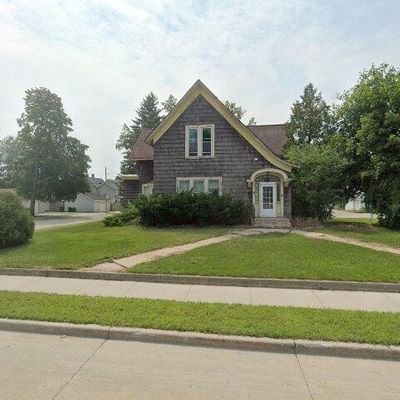 1369 Main St, Marinette, WI 54143