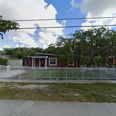 13745 Nw 5 Th Ave, North Miami, FL 33168