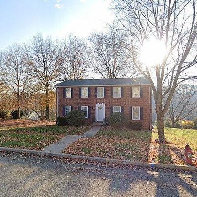 12 Chestnut Hill Dr, Greensburg, PA 15601