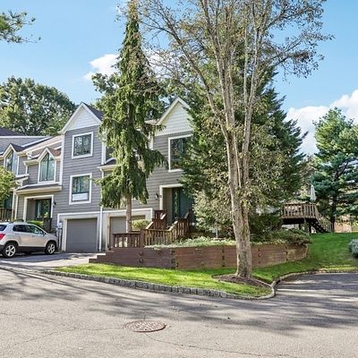 12 Mill Pond Rd, Woodland Park, NJ 07424