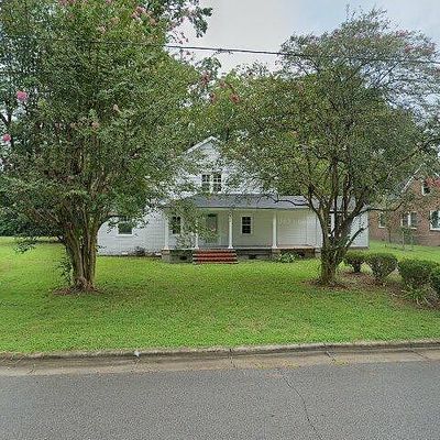 1206 N Bonner St, Washington, NC 27889