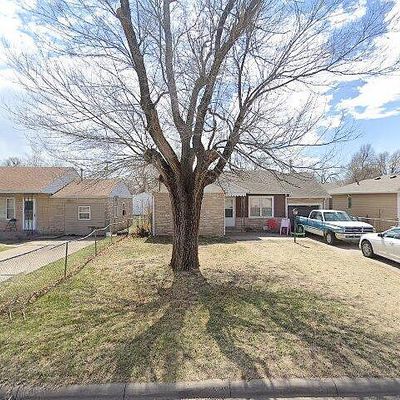 1209 E 8 Th Ave, Hutchinson, KS 67501