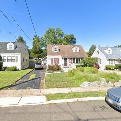 121 Hoover Ave, Trenton, NJ 08619