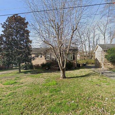 121 Lynhurst Cir, Hendersonville, TN 37075