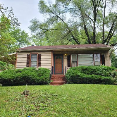 1216 Pine St, Lake In The Hills, IL 60156