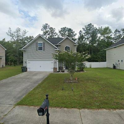 1217 Peacock Trl, Hinesville, GA 31313