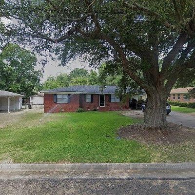 1225 Centenary Dr, Longview, TX 75601