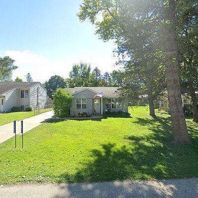 123 E Elm St, Silver Lake, WI 53170