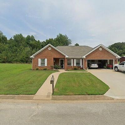 123 Sammons Cir, Trenton, TN 38382