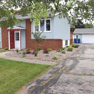 1482 County Rd O, Neenah, WI 54956