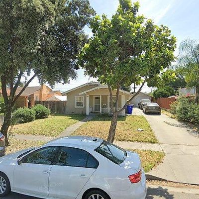 1520 N Carruth Ave, Fresno, CA 93728