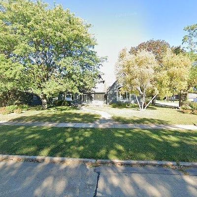 1550 Menominee Dr, Oshkosh, WI 54901