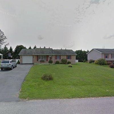 1558 Paulmark Ave, Greencastle, PA 17225