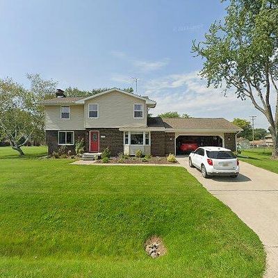 1570 Glynn St, Saint Clair, MI 48079