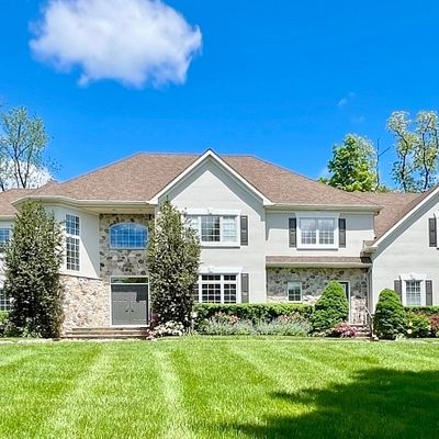 14 Brandeis Ct, Basking Ridge, NJ 07920