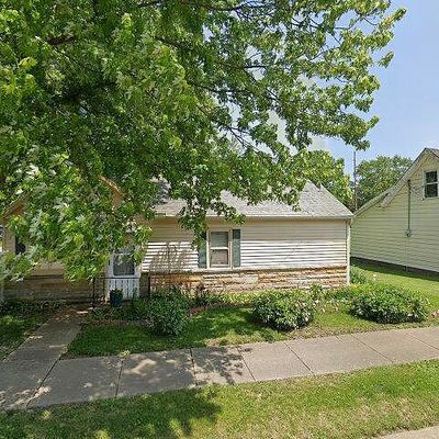 14 E Owen St, Ridge Farm, IL 61870