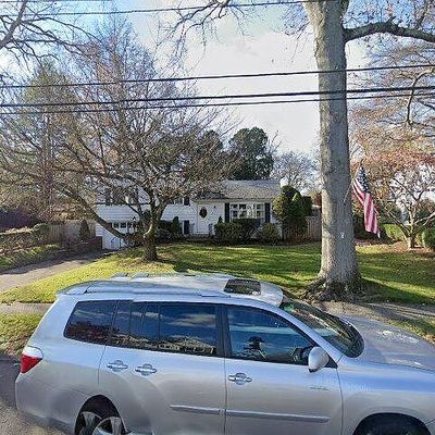 14 Willis Dr, Closter, NJ 07624