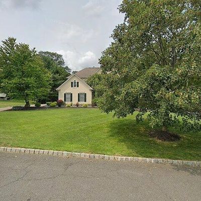 142 Top Of The World Way, Dunellen, NJ 08812