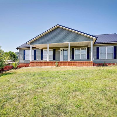 1427 1 Independence Avenue, Mount Carmel, TN 37645