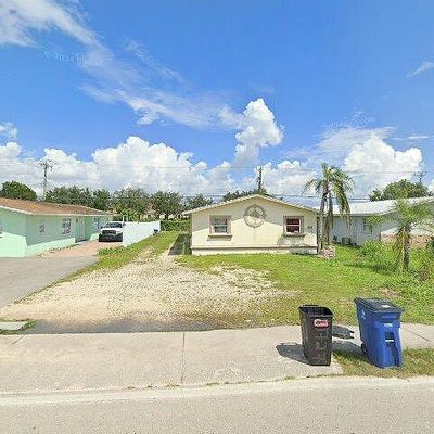 1725/1727 Maple Dr, Fort Myers, FL 33907