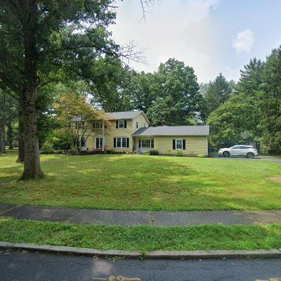 18 Douglass Dr, Princeton, NJ 08540