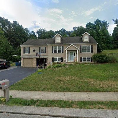 1859 Pin Oak Dr, Spring Grove, PA 17362