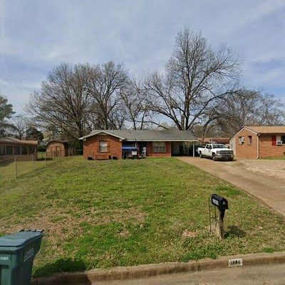 1886 Whitehead Dr, Southaven, MS 38671