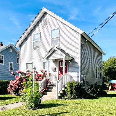 19 Clement St, Waterford, CT 06385