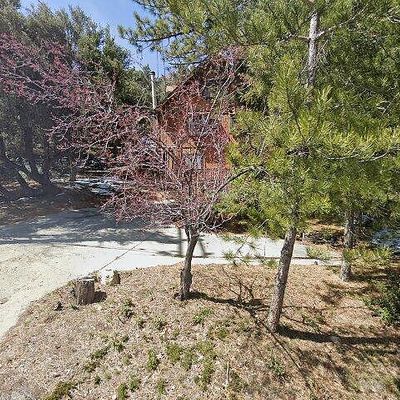 1913 Freeman Dr, Pine Mountain Club, CA 93222