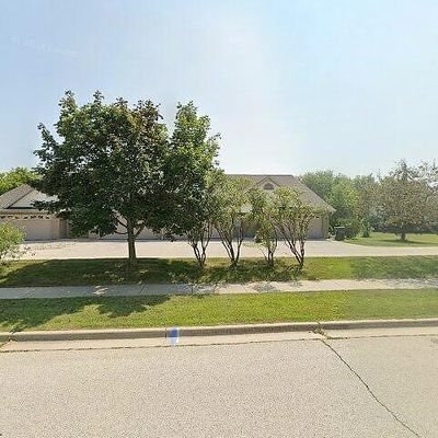 1621 Goldenrod Cir, West Bend, WI 53095