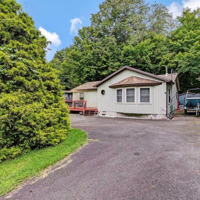 1696 Windemere Court, Lake Ariel, PA 18436