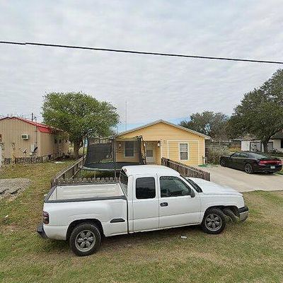 204 N Dibrell St, Orange Grove, TX 78372