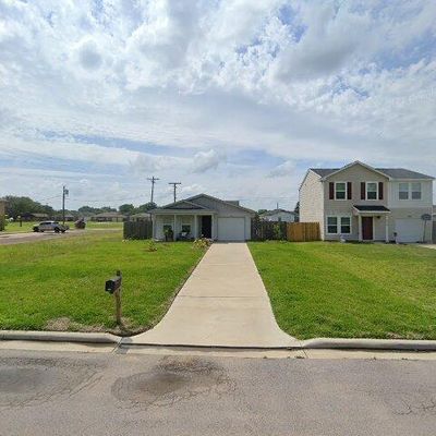 2049 6 Th St, Hempstead, TX 77445