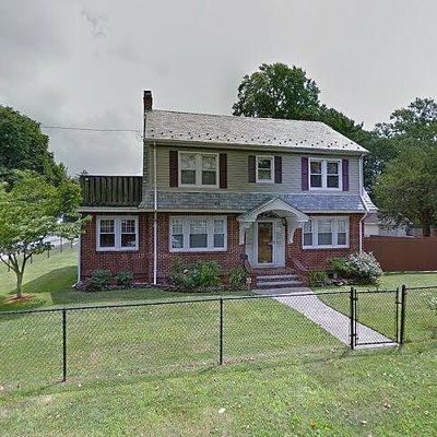 206 S 5 Th St, Lindenhurst, NY 11757