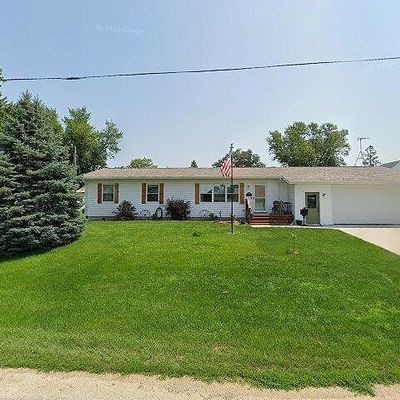 207 Lincoln Ave, Delmar, IA 52037