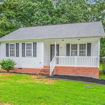 207 N 12 Th Ave, Mayodan, NC 27027