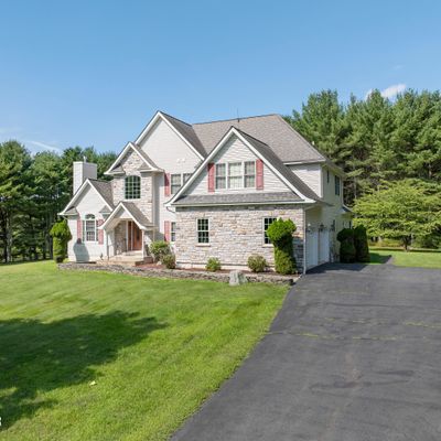 208 Long Meadow Rd, Milford, PA 18337