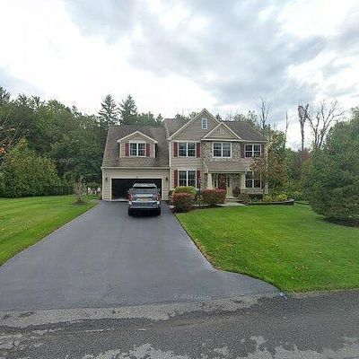 21 Empire Dr, Schenectady, NY 12309