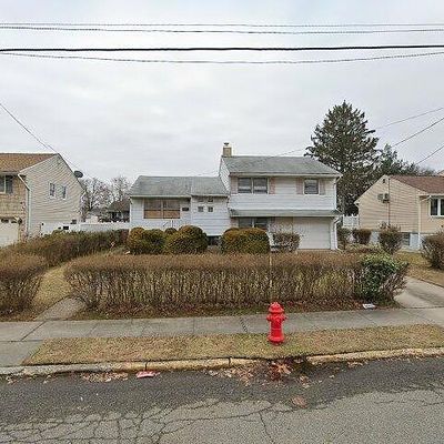 21 S Michael St, Fords, NJ 08863