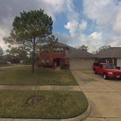 211 Wood Hollow Dr, League City, TX 77573